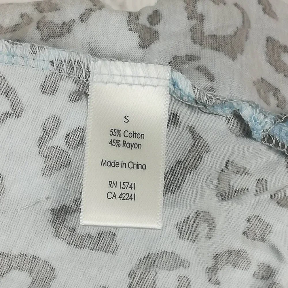 PJ Salvage Womens Pajama Top Multicolor Gray Heart Leopard Pocket Collared S New - Picture 3 of 8